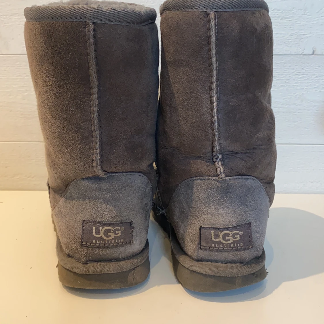 Gråa uggs strl 37 - 91