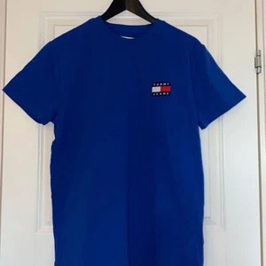 T-shirt - Tommy Hilfiger t-stort, helt oanvänd ,  Som i nytt skick. 