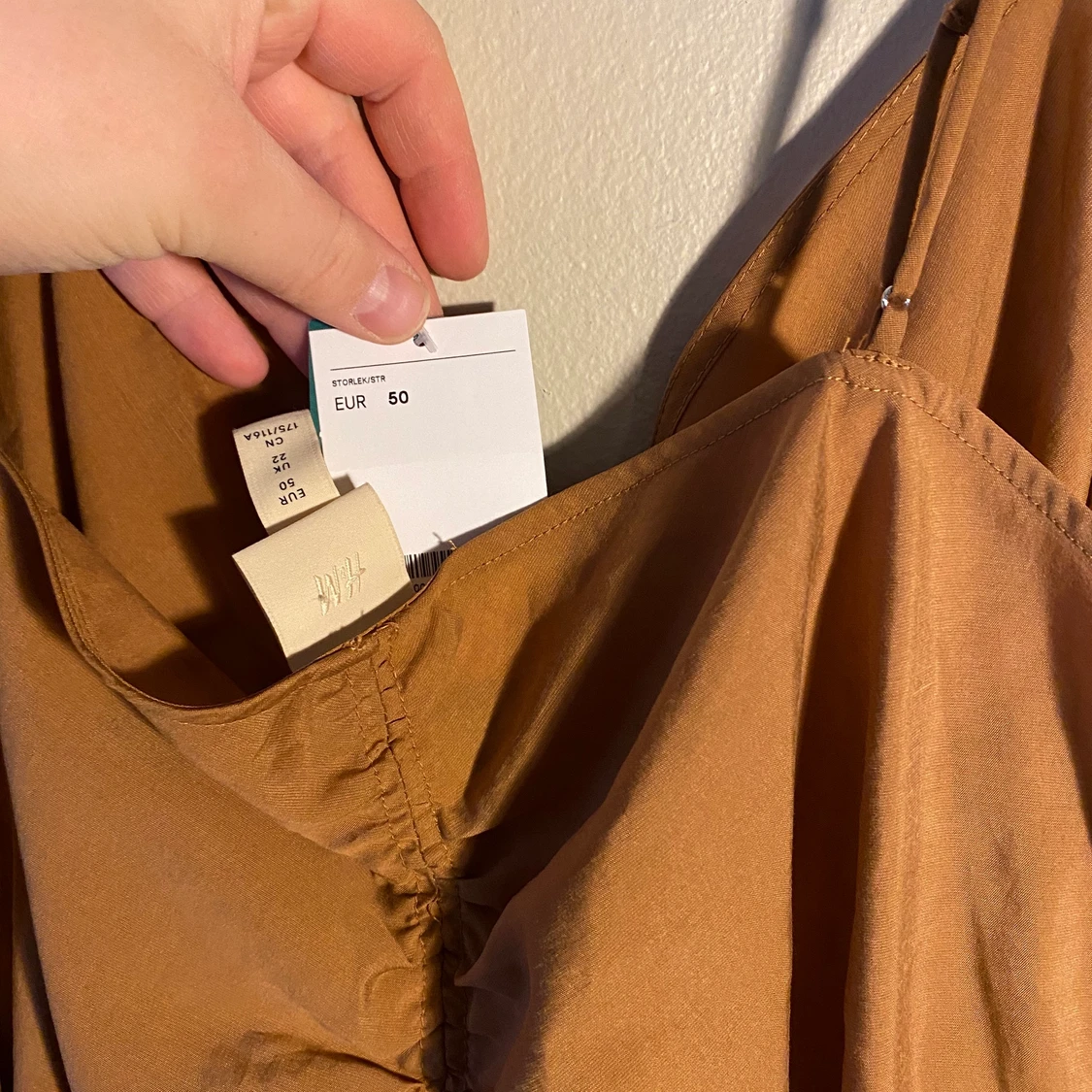 Brun knä lång klänning  - 91