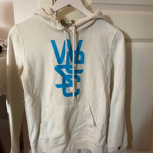 Wesc hoodie - Hoodie från wesc, funkar för både xs-s