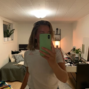 Kappa T-shirt stl XS man  - Svin cool kappa T-shirt i fint skick. Köpt på killavdelningen och är där en XS men på mig är det en S. 