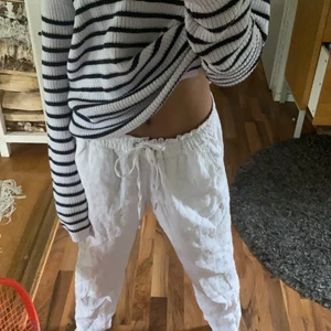 linnebyxor  - snygga linnebyxor från hm💕 säljer pga förstora. PASSAR TILL ALLT ⚡️ 