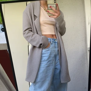 Kofta - Superfin och skön kofta! Perfekt nu till hösten 😍 frakt tillkommer 