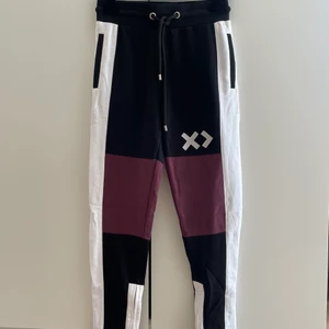 Elly Pistol Sweatpants - Helt nya sweatpants från Elly Pistol. Storlek S, normala i storleken ☺️ ord. Pris 699kr 