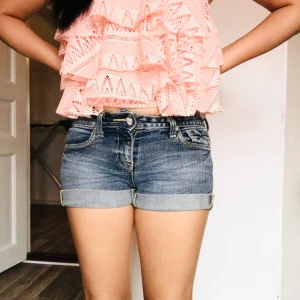 Lee shorts size 26 - Used but in good condition 