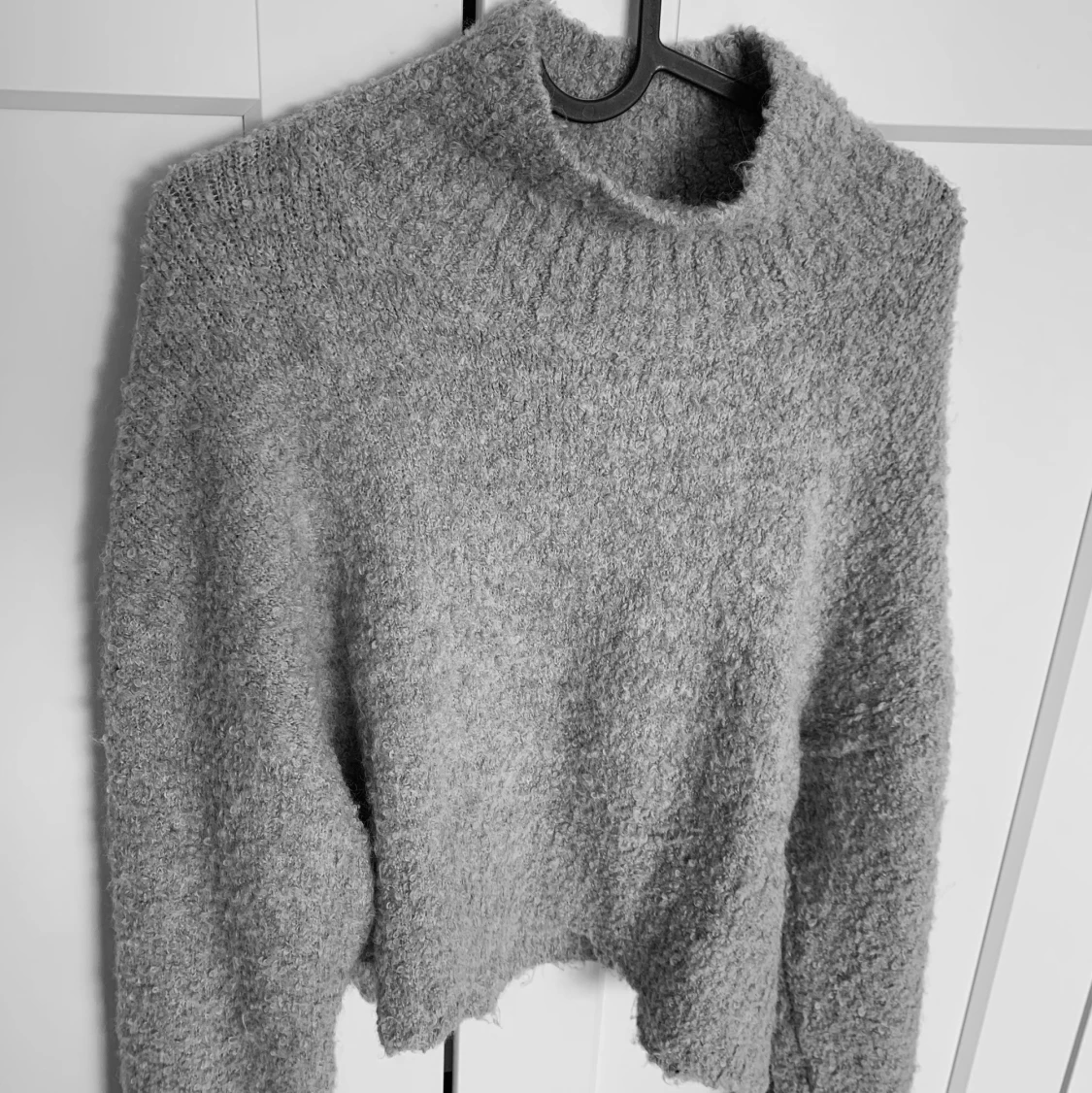 Grå stickad tröja  - 90