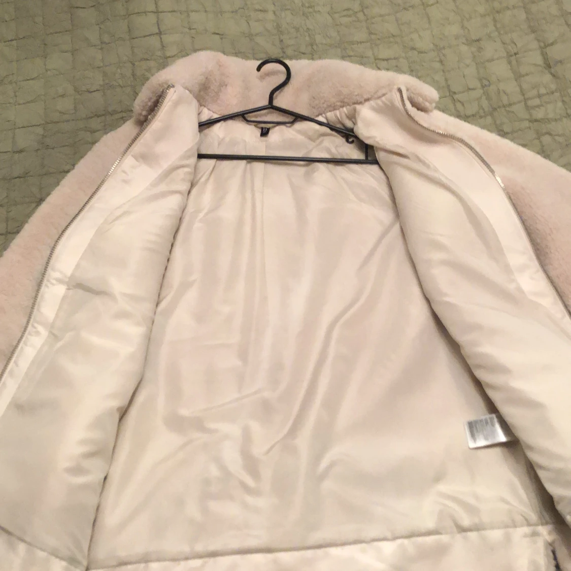 Beige pälsjacka st M - 91