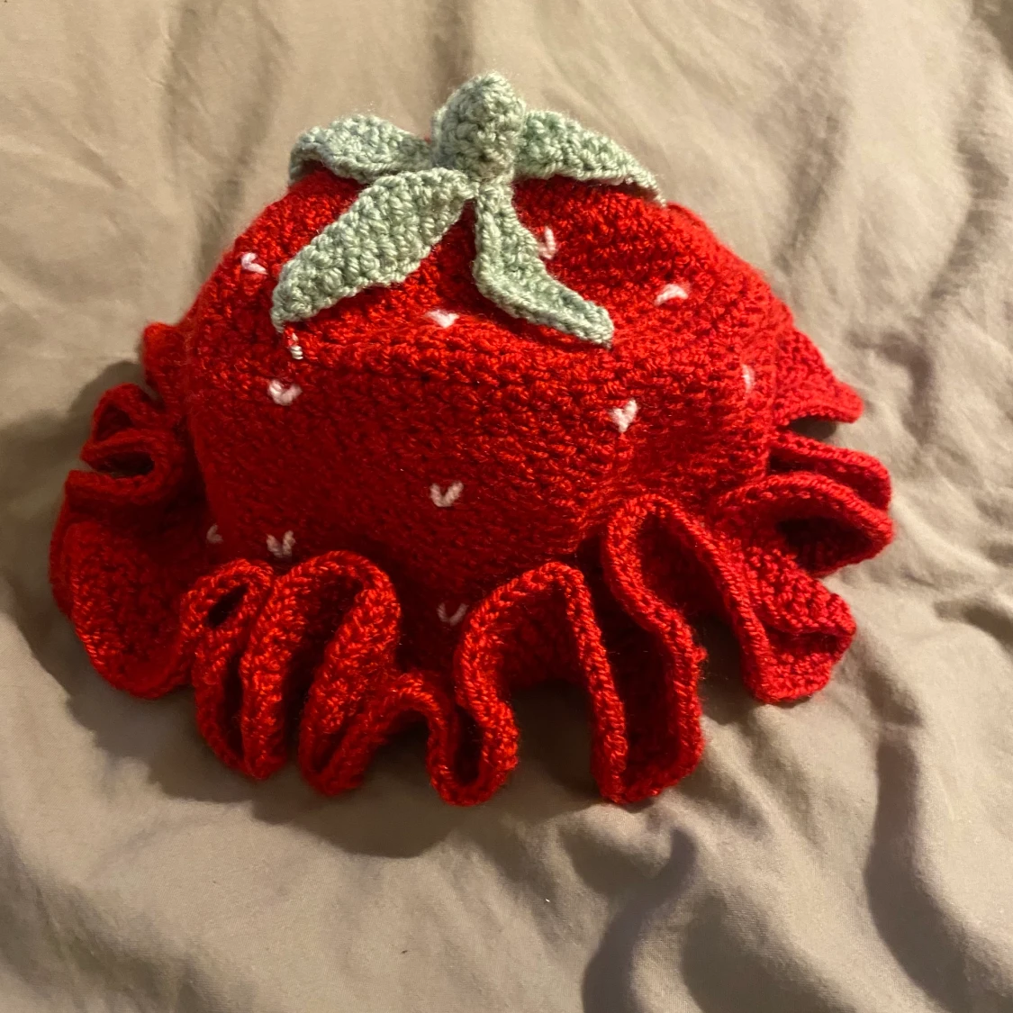 Strawberry bucket hat 