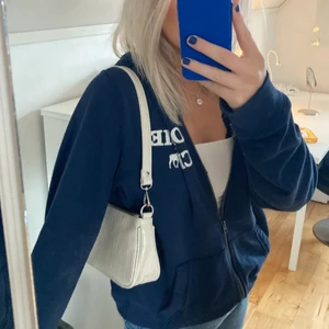 Väska  - Vut fin väska från gina i bra kvalitet, köpte för 299 kr och säljer  för 100 kr 🤎