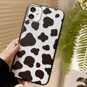 Ko mönster mobilskal iPhone 7-8 - Ett mobilskal i ko mönster i modellen iPhone 7-8:) ps: alltid post bevis. Kostar: 12kr + 12kr frakt = 24kr totalt 