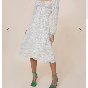 Adoore klänning - super fin klänning från adoore, slutsåld. Kommer tyvärr inte till användning. Endast använd en gång.