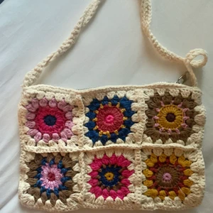 Croshet väska  - Super fin croshet väska ! Budgivning om flera är intresserade