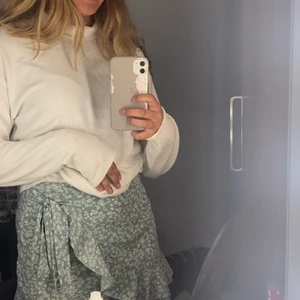 Tröja - Fin tröja från Gina i storlek S💞 säljer för 100+frakt💞 kolla även in mina andra plagg jag säljer💞