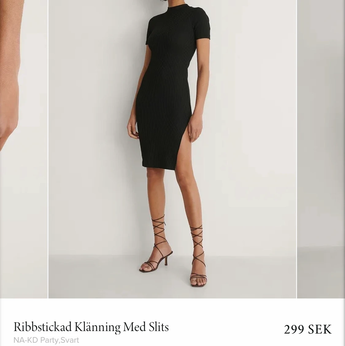 Oanvänd ribbad klänning