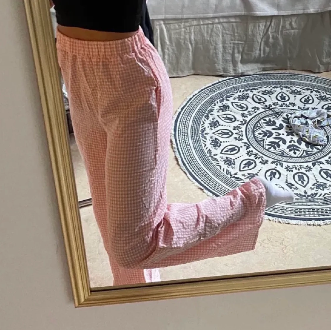 Säljer jättefina rutiga byxor! - 90