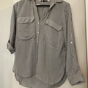 Skjorta från zara  - Skjorta i strl Xs, använd 1 gång 