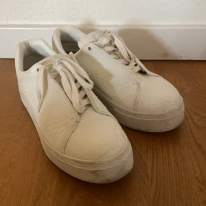 Eytys  - Inte använda så jättemycket. Bra skick!