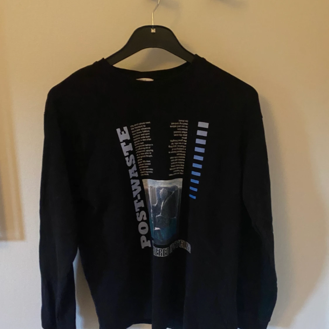 snygg swetskirt med tryck från nelly