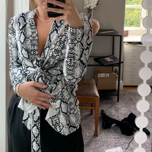 SHEIN tröja - Aldrig använd