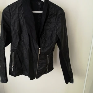 Jacka  - Jacka från Amy's