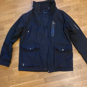 Peak Performance herrjacka XL - Svart PEAK jacka. Fint skick. X-LARGE