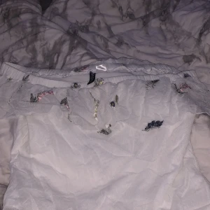 Linne med blommor - Aldrig använt för inte min typ 