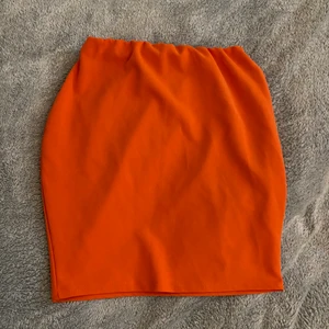 Orange skirt 🧡 - Fin orange kjol använd fåtal gånger