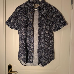 Kortärmad skjorta - Kortärmad sommar skjorta från brothers. Skick 10/10