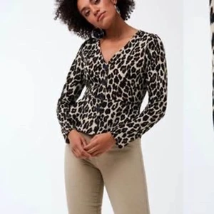 Blus - Oanvänd , nypris 249kr