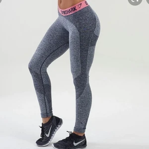 gymshark  - ‼️Har litet hål på baksida av låren jag kan skicka bild på ifall intresserad ‼️ 