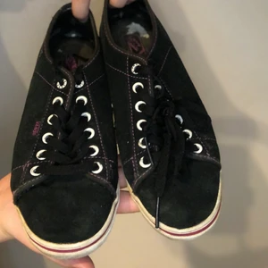 Vans - Gamla vans som inte är till någon nytta hemma! De behöver ett par nya fötter 😊