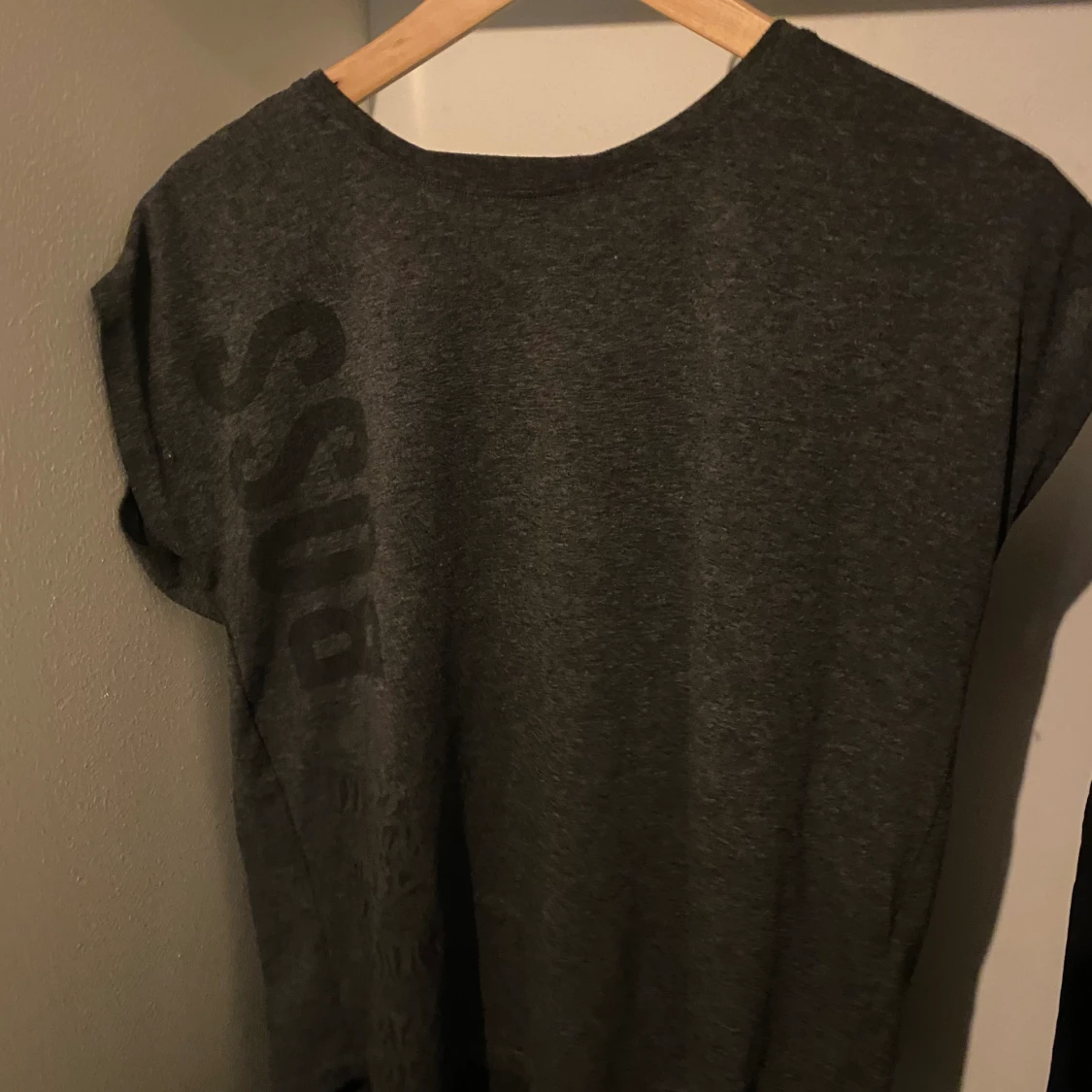 Mörkgrå tränings tröja 