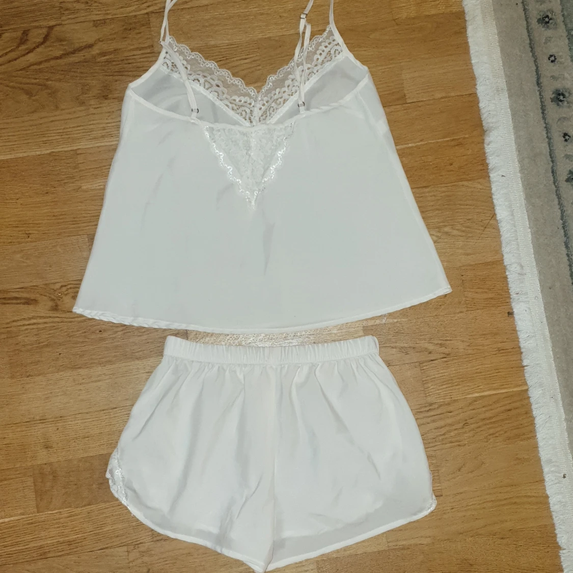 Nya Nattkläder  - 1