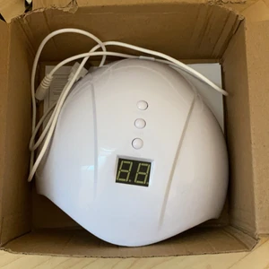 Mini 5A lampa  - Knappt använd, funkar utmärkt. Från nagelgiganten. Nypris 699kr. Köp för 500 med frakt 