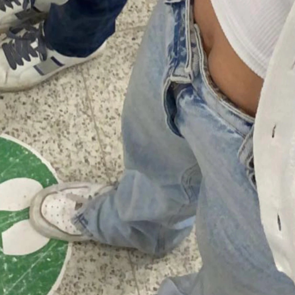 Zara jeans med slits  - 90