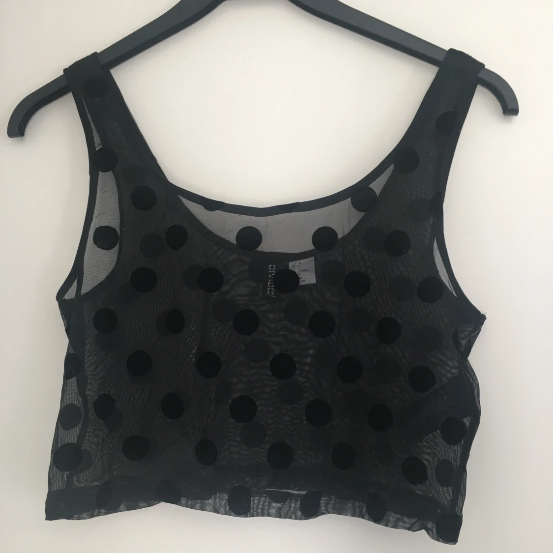 Prickig mesh topp ⚫️