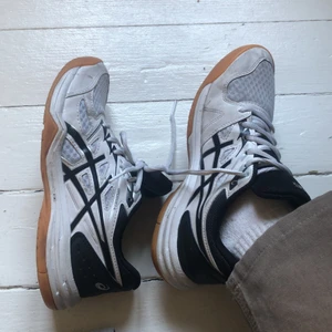 Asics  - Använd amen bra skick, buda. Dm för mer info