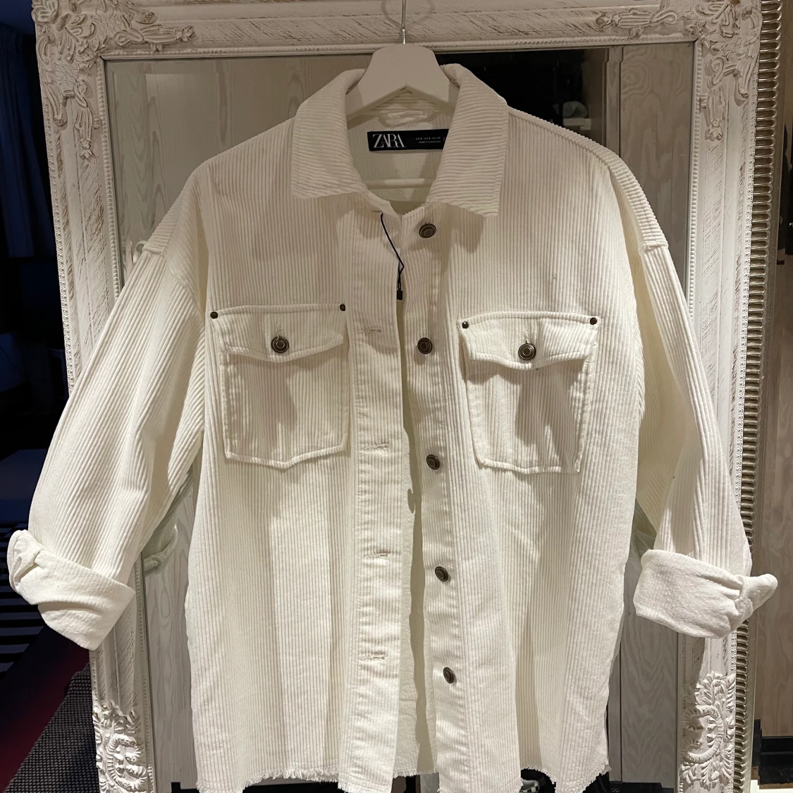 Helt ny och snygg vår/sommarjacka!