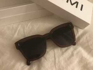 🤎Bruna Chimi Solglasögon🤎 - 🤎Svin balla äkta chimi glasögon🤎 Säljer dom för att dom har inte kommits till användning🤎
