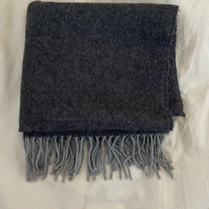H&M scarf gray  - Good condition