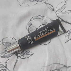 Foundation  - Använd endast några gånger 