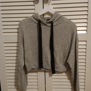 Tröja  - Knapp använd tröja, storlek S💖