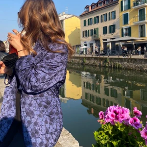 Jacka  - Säljer denna balla jacka från mango, då den ej används längre. Köpt för 899 kr på mango, sparsamt använd. Köparen betalar frakt, skickar endast! 💘