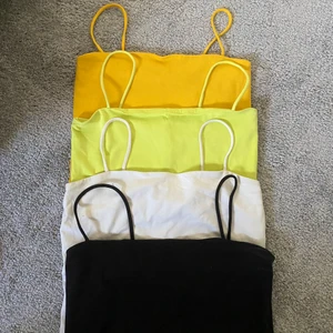 Linnen - Fyra linnen från Gina Tricot. Det svarta och det vita är använda men i bra skick. Det gula och neongröngula är aldrig använda, dock inga lappar kvar. 50kr för alla. Frakt tillkommer. 😁