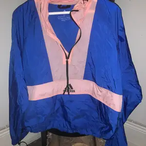 Small Adidas wind runner, perfect condition, never worn, bought 2020 