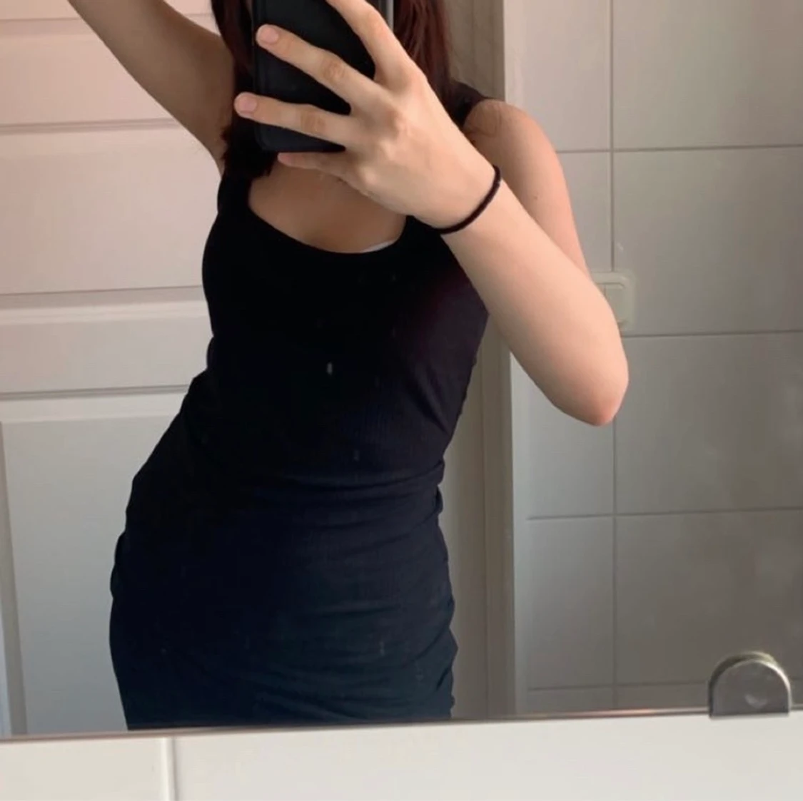 Svart tight klänning - 90