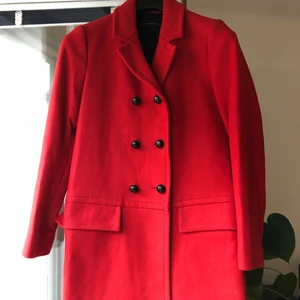 Kappa Zara  - Kappa från Zara i mycket gott skick. Använd fåtal gånger. Strl M men är liten i storleken. 