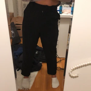 Kostymbyxor  36 - Säljer dessa snygga kostymbyxor, strl 36. Fråga för fler bilder eller frågor!!❤️