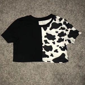 Mönstrad t-shirt - Knappt använd. Polyester 