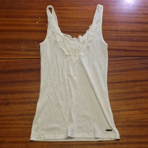 Hollister linne - Så fint och skönt linne från hollister. S. 39 kr. Samfraktar vid köp av flera varor för 66 kr 🌸❣📦